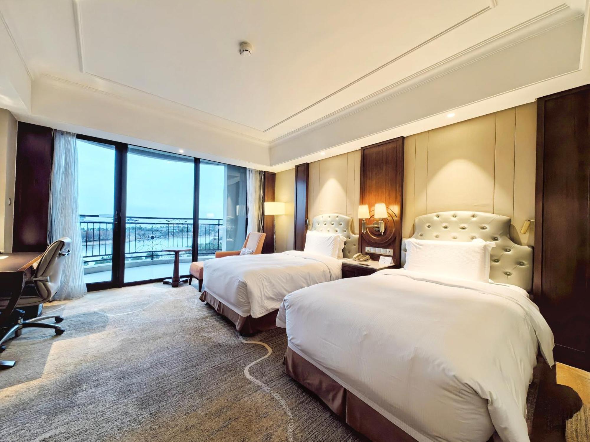 Doubletree By Hilton Ningbo - Chunxiao Hotel Eksteriør billede