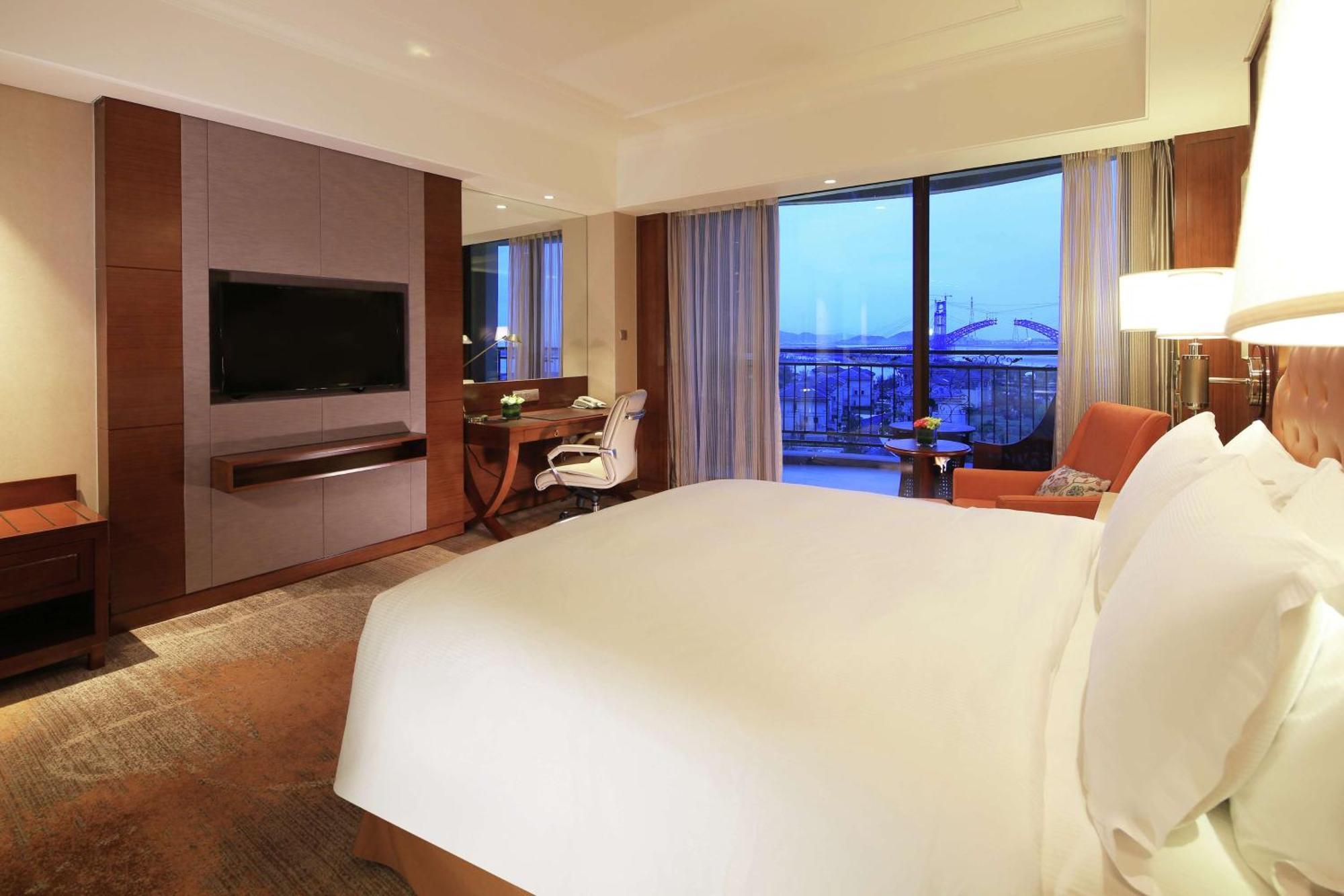 Doubletree By Hilton Ningbo - Chunxiao Hotel Eksteriør billede